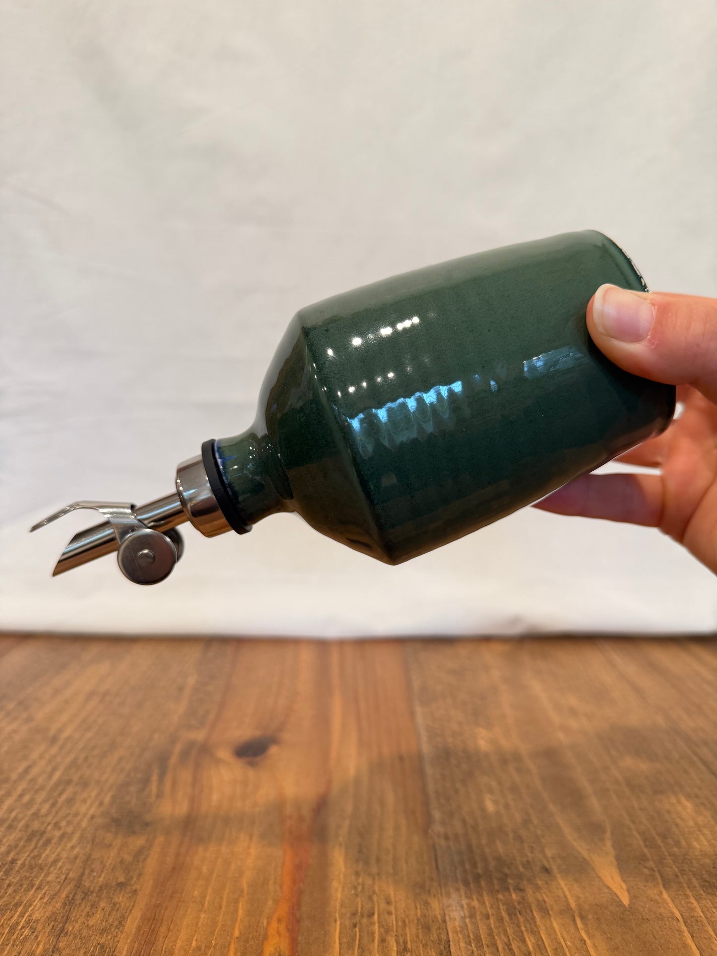 Blue/Green Oil Pourer