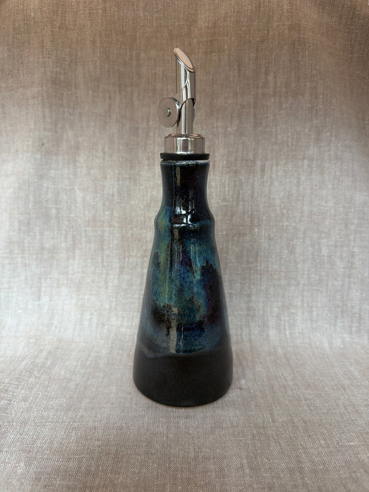 Northern Lights Oil Pourer