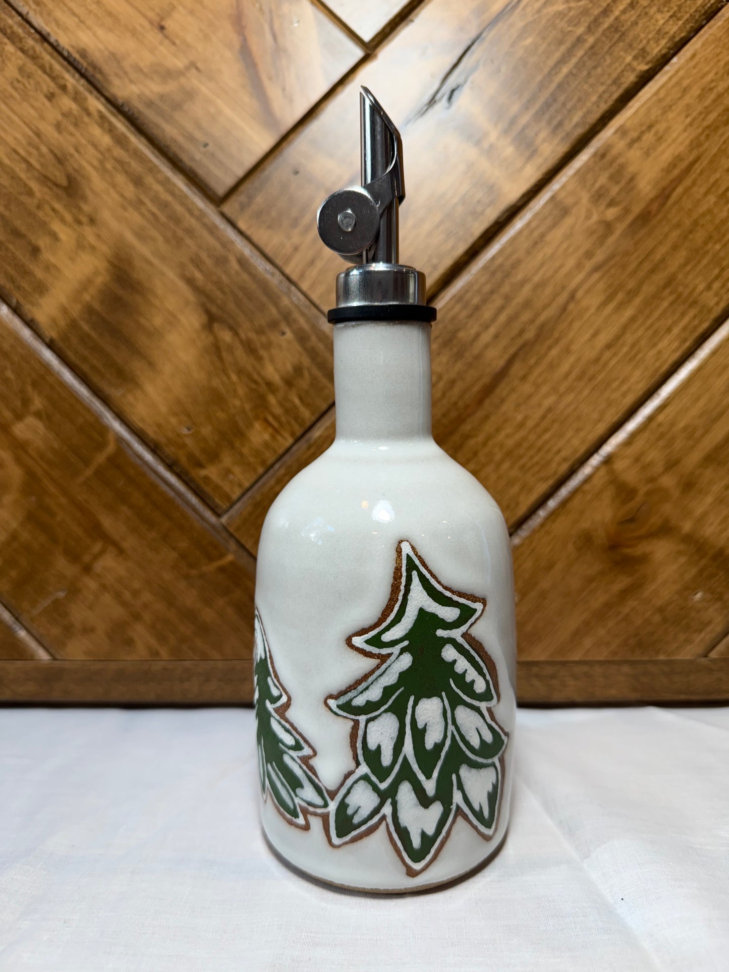 Snowy Tree Oil Pourer
