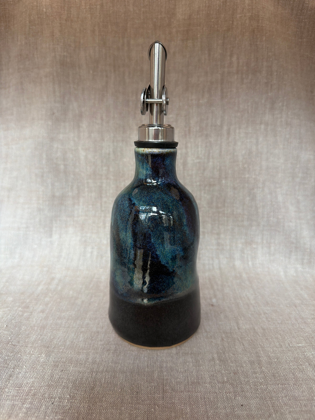 Northern Lights Oil Pourer