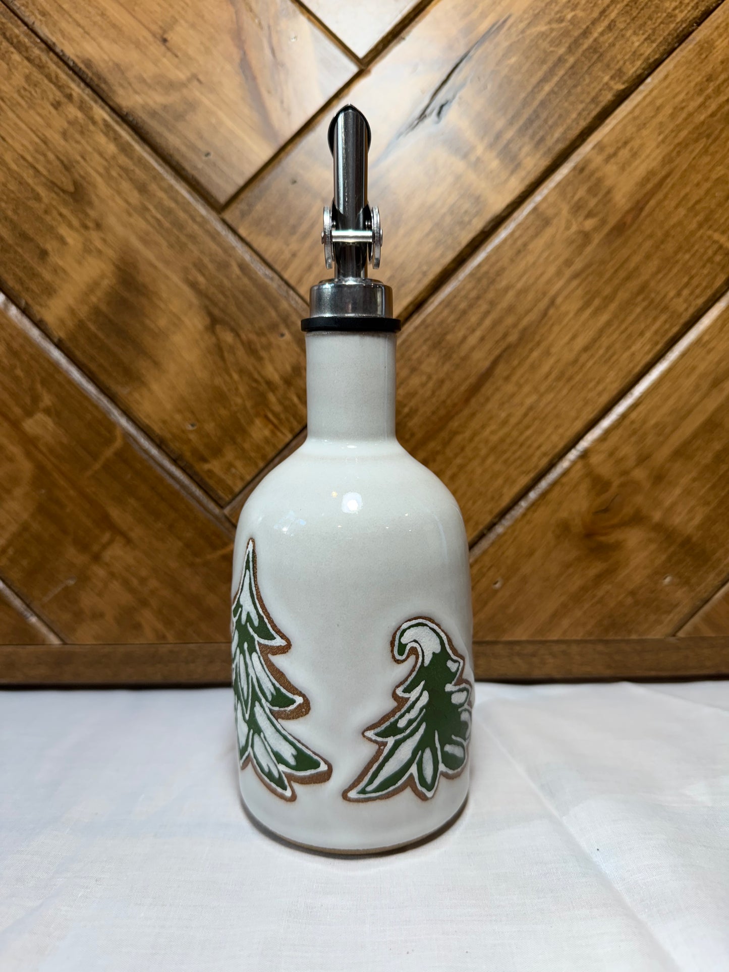 Snowy Tree Oil Pourer