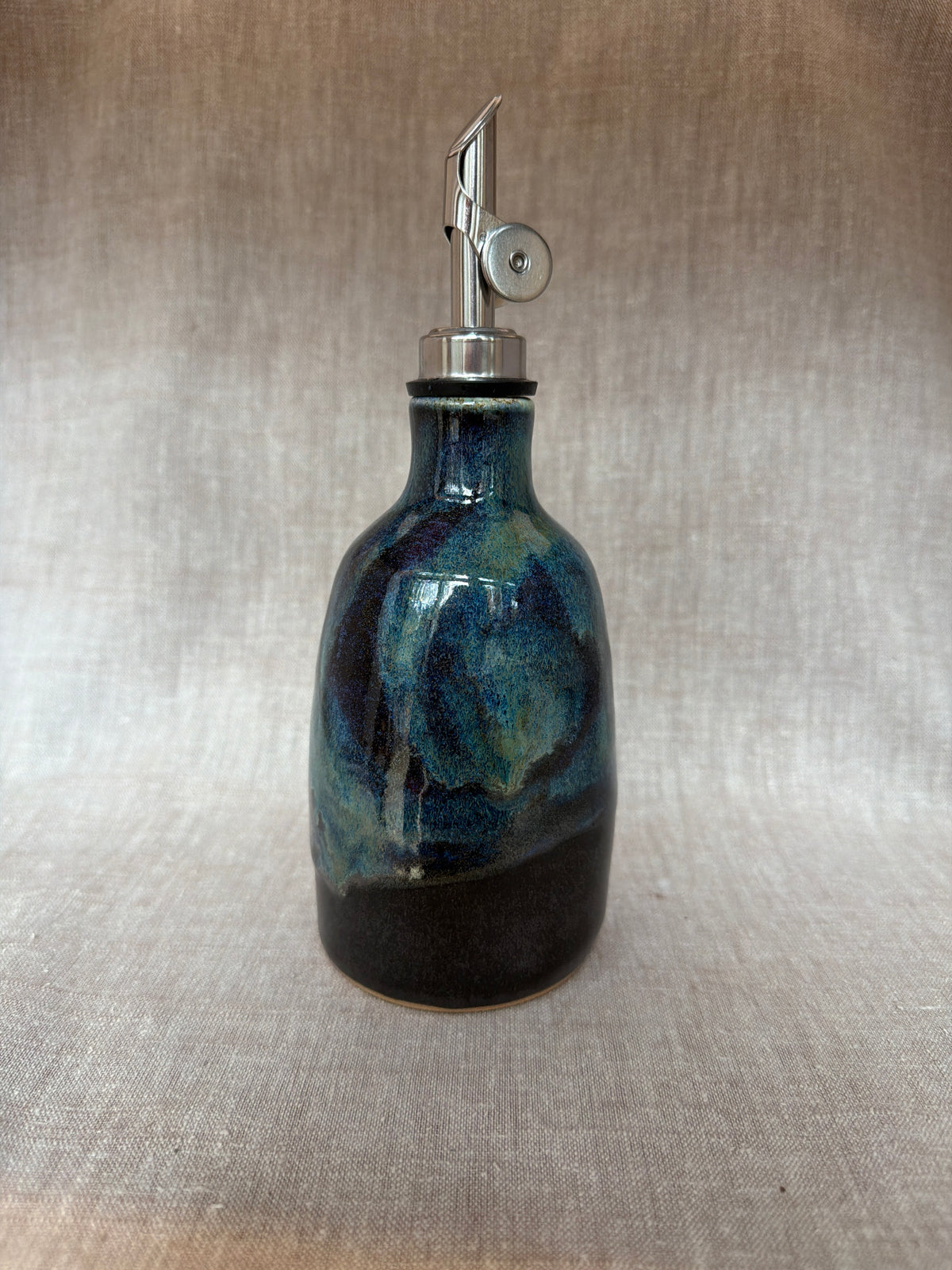 Northern Lights Oil Pourer